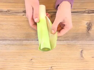 Cómo limpiar y cortar los puerros de forma fácil Cómo limpiar y cortar los puerros de forma fácil