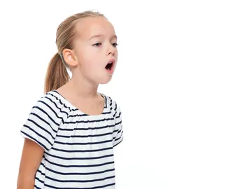 ¿Tu hijo tiene mal aliento? Esto es lo que puedes hacer ¿Tu hijo tiene mal aliento? Esto es lo que puedes hacer