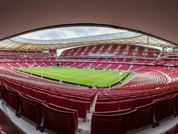 Ayuso confirma que el España-Portugal del próximo 4 de junio se jugará con un 30% de público en el Metropolitano Ayuso confirma que el España-Portugal del próximo 4 de junio se jugará con un 30% de público en el Metropolitano