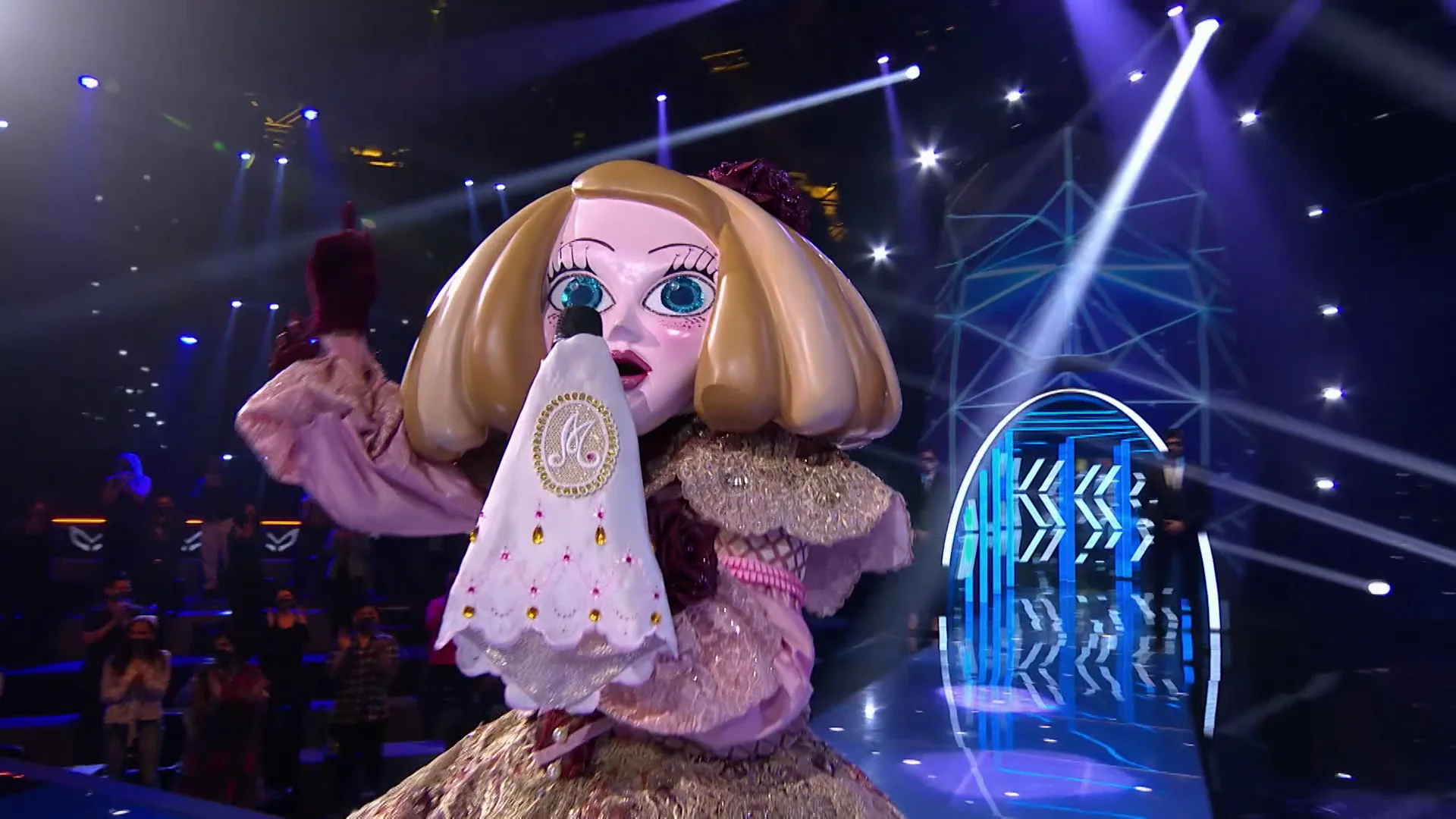 Menina defiende el tema ‘Never really over’ en el Duelo Final de ‘Mask Singer’ Menina defiende el tema ‘Never really over’ en el Duelo Final de ‘Mask Singer’