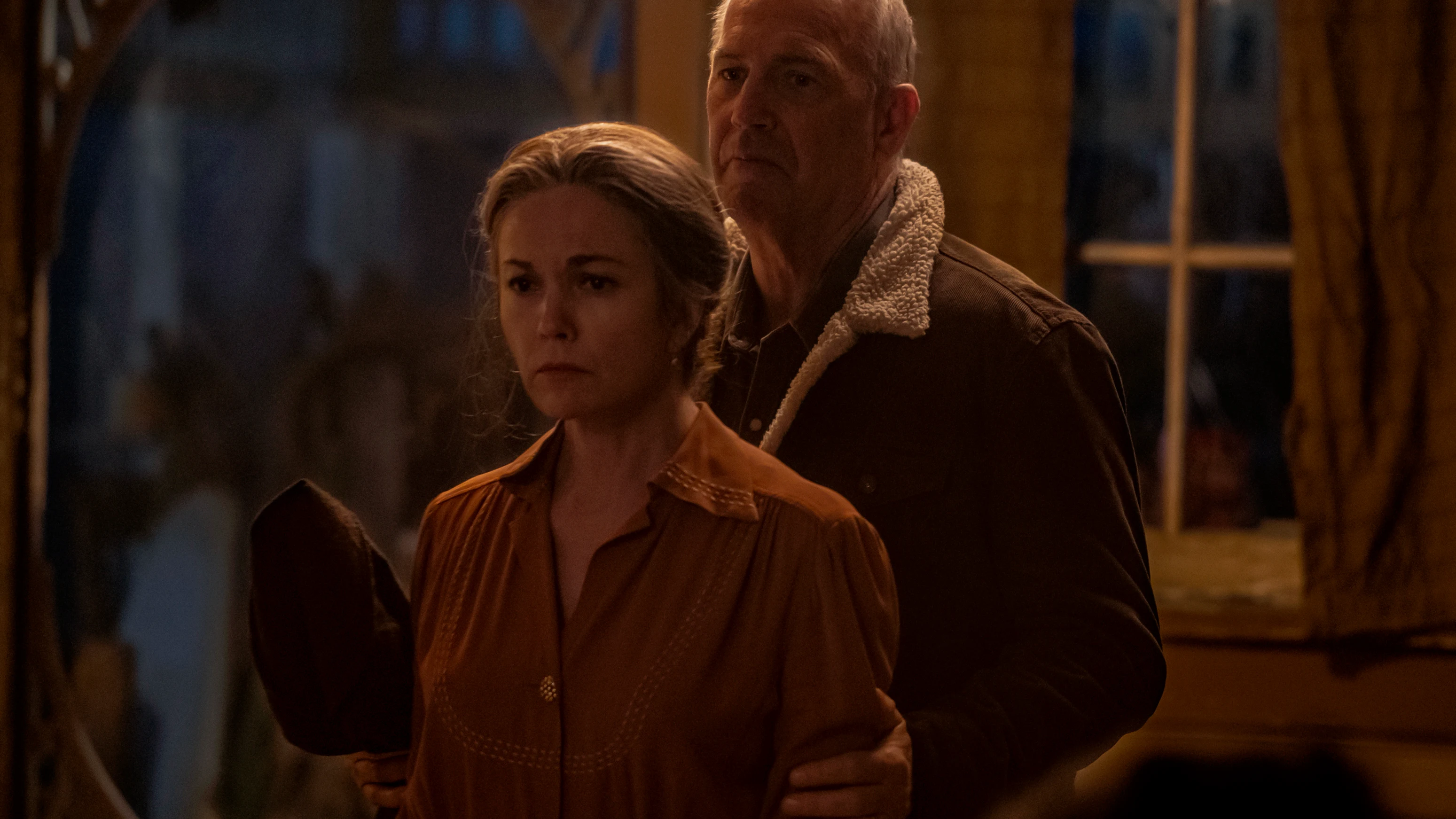 Diane Lane y Kevin Costner en 'Uno de nosotros' Diane Lane y Kevin Costner en 'Uno de nosotros'