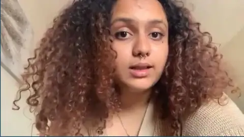 Sara Brahim, chica que asegura que se niegan a alquilarle un piso por una foto Sara Brahim, chica que asegura que se niegan a alquilarle un piso por una foto