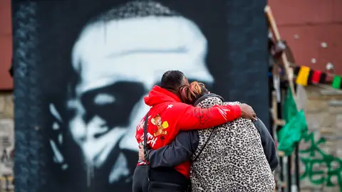 La esquina donde fue asesinado George Floyd registra un tiroteo con un herido La esquina donde fue asesinado George Floyd registra un tiroteo con un herido