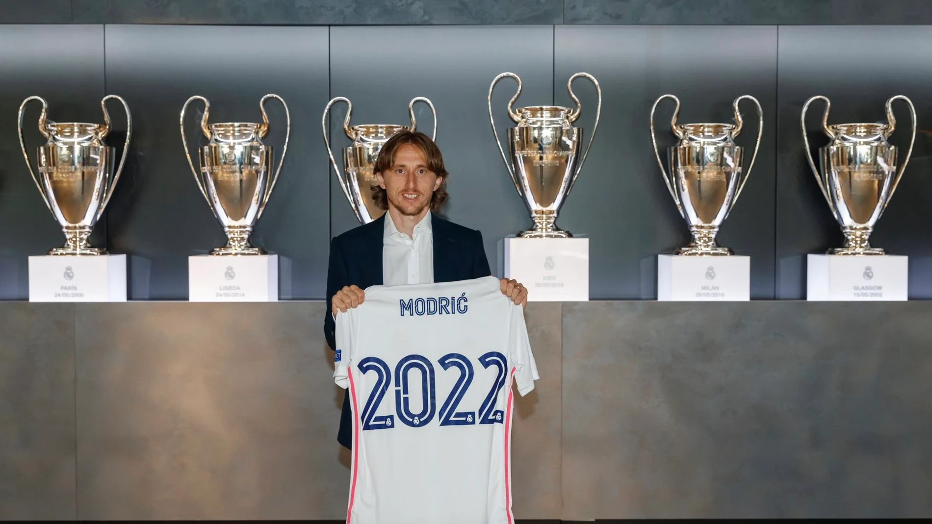 Luka Modric renueva por un año con el Real Madrid hasta junio de 2022