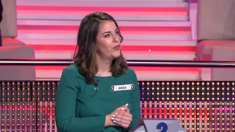 Una concursante traduce en ‘¡Ahora caigo!’ un idioma… ¡inventado por Arturo Valls! Una concursante traduce en ‘¡Ahora caigo!’ un idioma… ¡inventado por Arturo Valls!