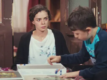 ¿Un milagro? Bahar descubre el inesperado talento de Arda ¿Un milagro? Bahar descubre el inesperado talento de Arda