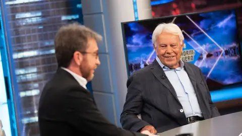 Felipe González recuerda cómo vivió el día que dejó de ser presidente del Gobierno: "Estaba liberado" Felipe González recuerda cómo vivió el día que dejó de ser presidente del Gobierno: "Estaba liberado"