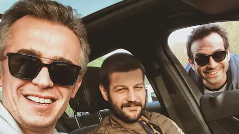 Tugay Mercan junto a Serhat Teoman y Bugra Gulsoy Tugay Mercan junto a Serhat Teoman y Bugra Gulsoy