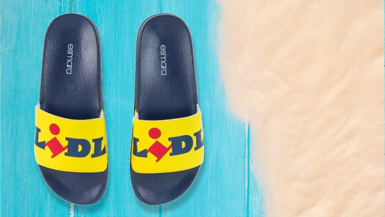 Las chanclas de Lidl que ya se venden a más de 3.000 euros en segunda mano Las chanclas de Lidl que ya se venden a más de 3.000 euros en segunda mano