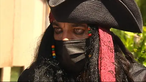 'Jack Sparrow' consigue casarse en Vigo Galicia