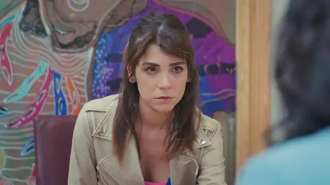 Ceyda acude a Kismet buscando ayuda Ceyda acude a Kismet buscando ayuda