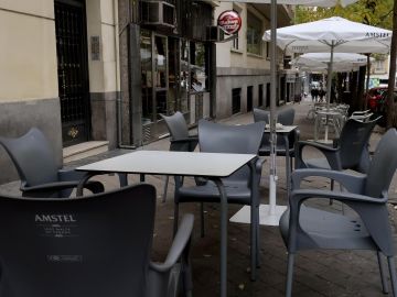 Madrid retrasa el cierre de la hostelería a la 1:00 de la madrugada y aumenta el número de comensales por mesa