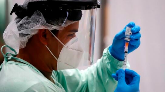 Cient&iacute;ficos alemanes afirman tener la soluci&oacute;n a los trombos provocados por las vacunas de Janssen y AstraZeneca