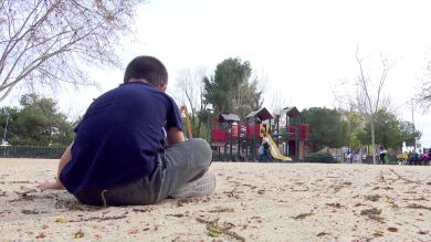 La madre de un niño autista golpeada en el Parque Warner: 