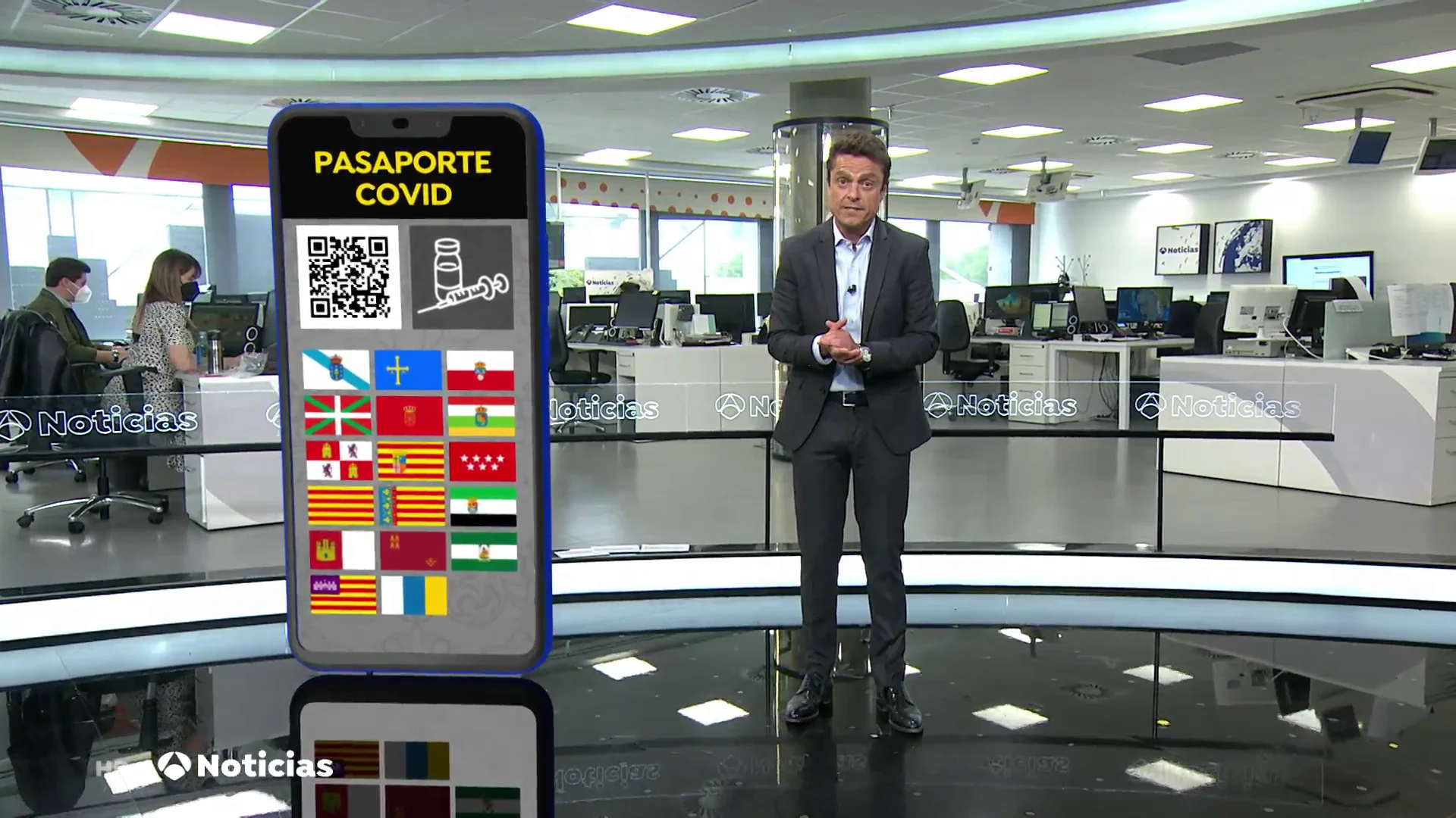 Las comunidades emitir&aacute;n en julio el 'pasaporte covid' para una movilidad "segura" en verano 