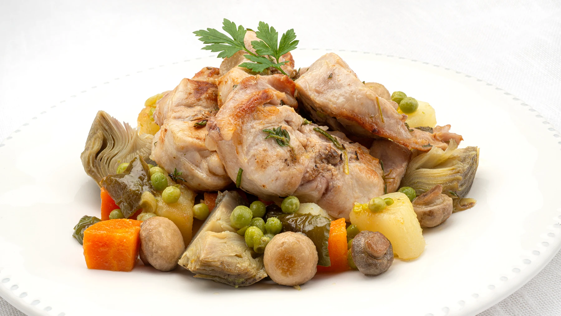 La receta de la felicidad, de Karlos Arguiñano: medallones de conejo con menestra de verduras