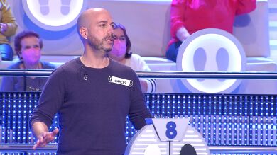 ¡Caída preventiva! El insólito motivo por el que Arturo Valls tira a un concursante en ‘¡Ahora caigo!’