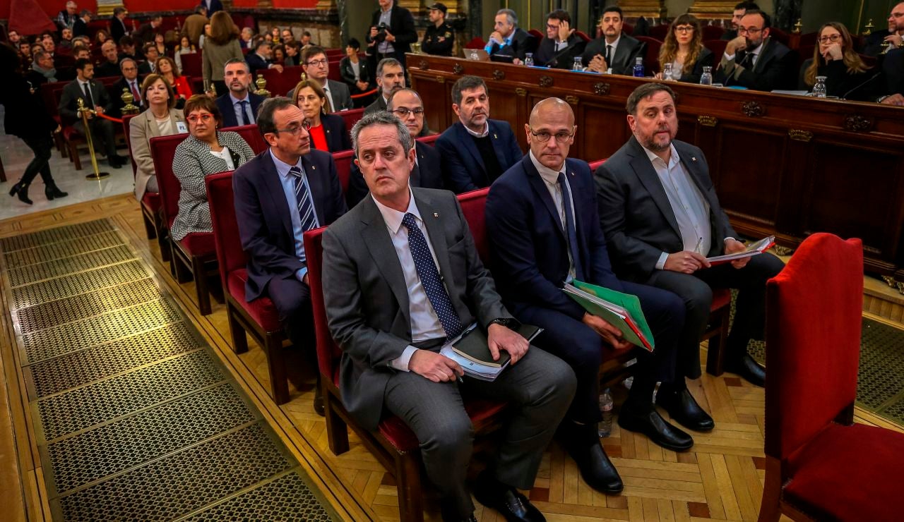 Los 12 líderes independentistas acusados por el 'procés' en el banquillo del Supremo Los 12 líderes independentistas acusados por el 'procés' en el banquillo del Supremo