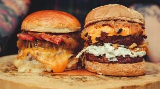D&iacute;a Internacional de la Hamburguesa: La demanda de hamburguesas a domicilio aument&oacute; m&aacute;s del 100% en 2020