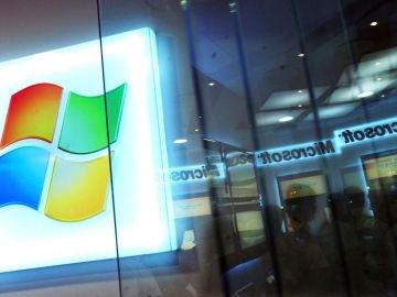 Fotografía del logo de la empresa tecnológica Microsoft.