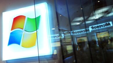 Condenan a una mujer a seis meses de cárcel por piratear Windows y Office