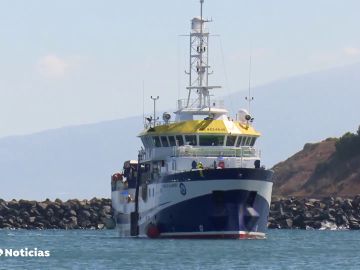 Un buque equipado con un sónar llega a Tenerife para ayudar en la búsqueda de Anna y Olivia