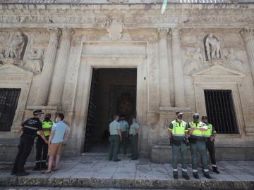 Muere un guardia civil atropellado por dos jóvenes que huían de los agentes