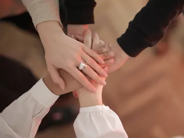 El poliamor, ¿un riesgo para las parejas? El poliamor, ¿un riesgo para las parejas?