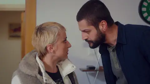 Zeynep abandona de nuevo a Öykü: “Ya es suficiente, me largo” Zeynep abandona de nuevo a Öykü: “Ya es suficiente, me largo”