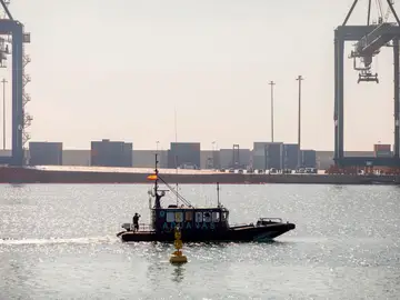 Retoman la búsqueda del segundo desaparecido en el puerto de Castellón Retoman la búsqueda del segundo desaparecido en el puerto de Castellón