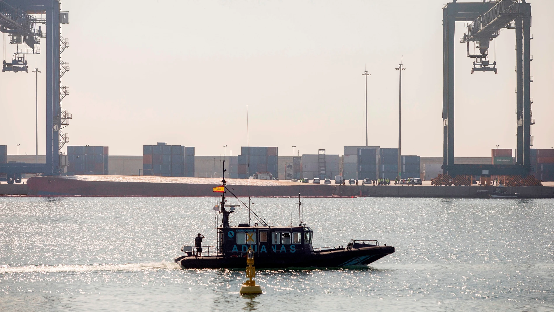 Retoman la búsqueda del segundo desaparecido en el puerto de Castellón