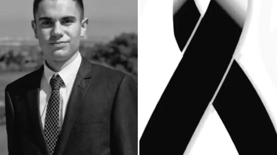  Muere un &aacute;rbitro de 19 a&ntilde;os tras desplomarse antes de un partido de f&uacute;tbol regional en Murcia