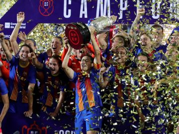 El Barça femenino logra el triple tras ganar la Copa del Reina al Levante