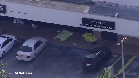 Al menos dos muertos y 25 heridos en un tiroteo selectivo en un concierto en Miami, en Estados Unidos Al menos dos muertos y 25 heridos en un tiroteo selectivo en un concierto en Miami, en Estados Unidos