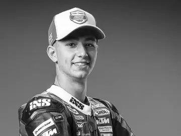 Muere Jason Dupasquier, el piloto de 19 años que sufrió un brutal accidente en Moto3 en Mugello Muere Jason Dupasquier, el piloto de 19 años que sufrió un brutal accidente en Moto3 en Mugello