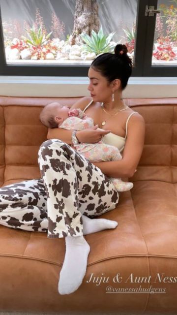 Vanessa Hudgens con la hija de Ashley Tisdale