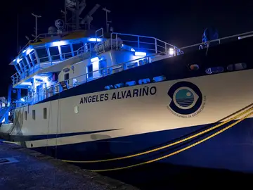 El buque oceanográfico "Ángeles Alvariño" dotado con un sonar de barrido lateral y con un robot submarino que se sumará a la búsqueda de Anna y Olivia, las niñas desaparecidas igual que su padre hace más un mes El buque oceanográfico "Ángeles Alvariño" dotado con un sonar de barrido lateral y con un robot submarino que se sumará a la búsqueda de Anna y Olivia, las niñas desaparecidas igual que su padre hace más un mes