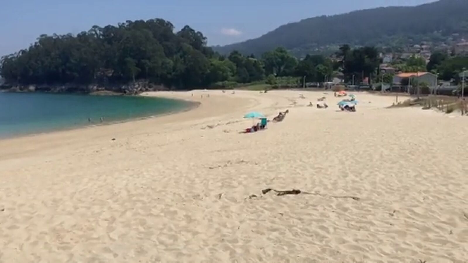 Playas sin humo, la apuesta de Galicia por el aire limpio