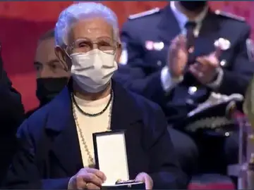 Araceli Hidalgo con la medalla de oro Araceli Hidalgo con la medalla de oro