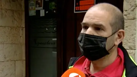 Rubén se dedica a la obra después de cerrar su bar Rubén se dedica a la obra después de cerrar su bar