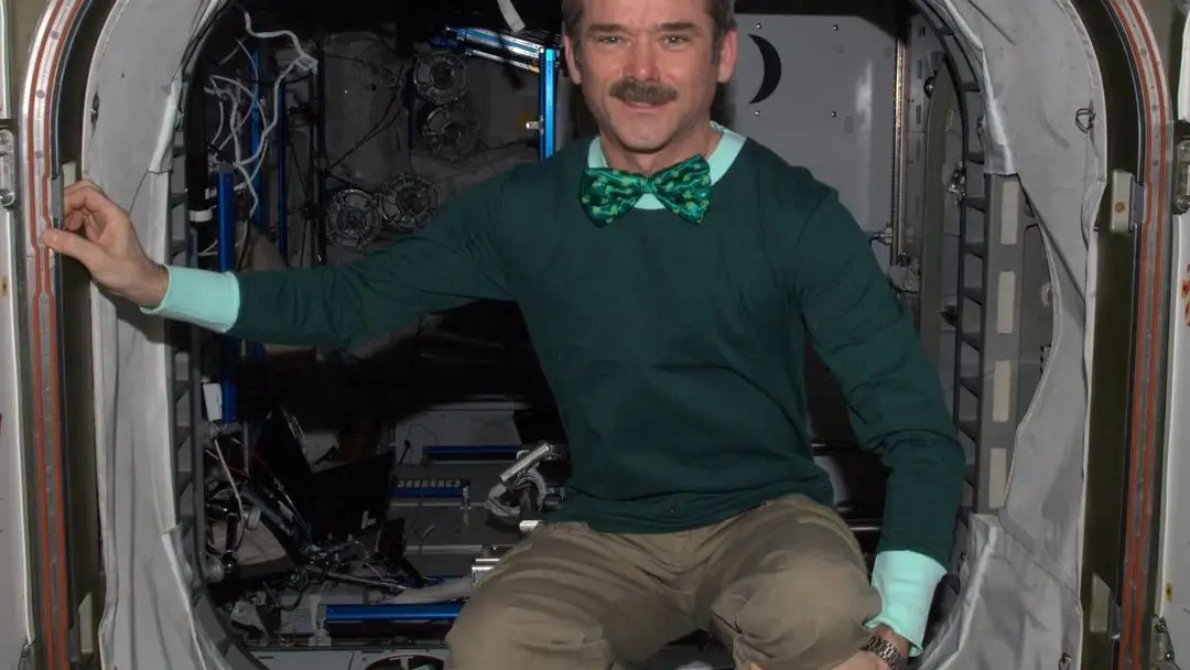 El astronauta Chris Hadfield sobre los ovnis: "No hemos encontrado vida salvo en la Tierra, pero la estamos buscando"
