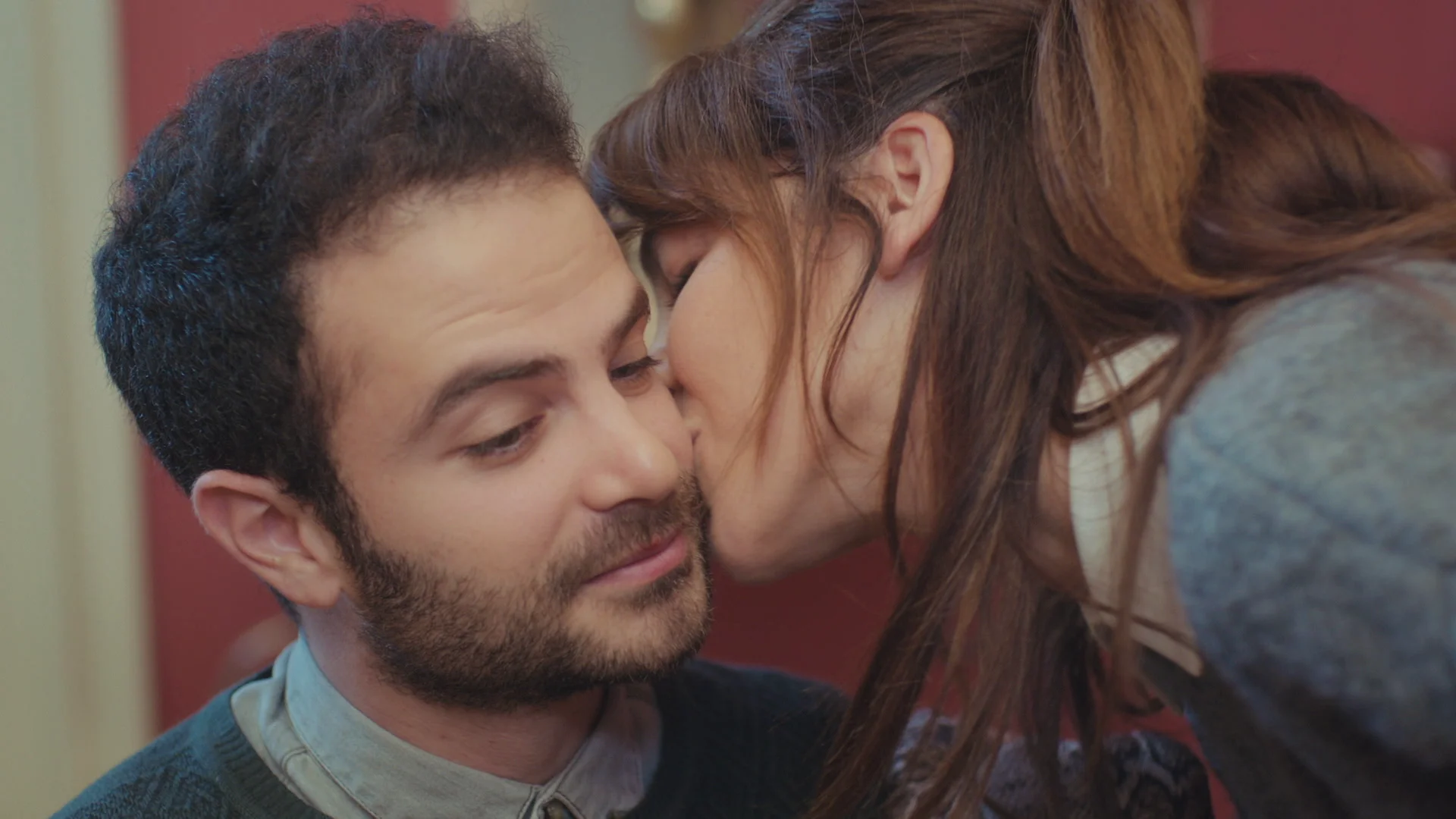 Avance de ‘Mujer’: Raif sigue dando mandando señales de su amor por Ceyda 