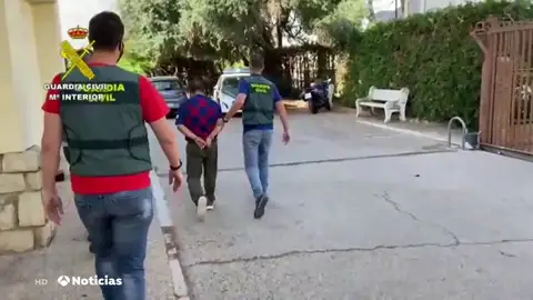 Detenido un hombre en Alzira tras robar un décimo premiado de la Lotería de Navidad Detenido un hombre en Alzira tras robar un décimo premiado de la Lotería de Navidad