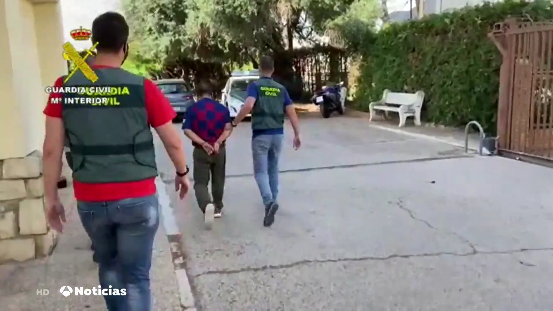 Detenido un hombre en Alzira tras robar un décimo premiado de la Lotería de Navidad Detenido un hombre en Alzira tras robar un décimo premiado de la Lotería de Navidad