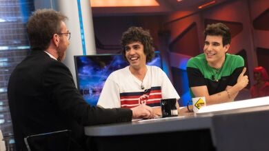 El encuentro de Javier Calvo y Javier Ambrossi con los Reyes: ¡Se han saltado el protocolo!