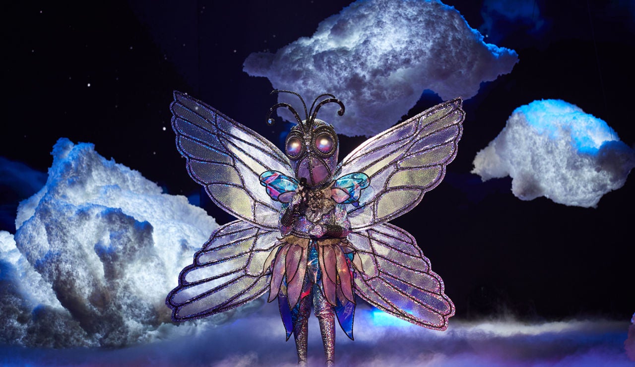 Mariposa convierte el plató de ‘Mask Singer’ en una fiesta al son de ‘Ella Elle L’a’ 