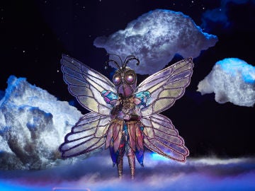 Mariposa convierte el plató de ‘Mask Singer’ en una fiesta al son de ‘Ella Elle L’a’ 