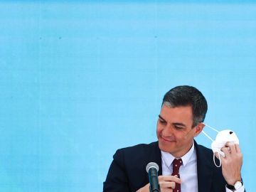 El jefe de Gobierno español, Pedro Sánchez, durante su encuentro con el presidente argentino, Alberto Fernández (no en foto), hoy miércoles en la Casa Rosada en Buenos Aires (Argentina). El presidente de Argentina, Alberto Fernández, recibió este miércoles en la Casa Rosada al jefe del Gobierno español, Pedro Sánchez, primer mandatario que visita el país desde el relevo al frente de la jefatura de Estado argentina