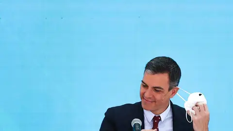 El jefe de Gobierno español, Pedro Sánchez, durante su encuentro con el presidente argentino, Alberto Fernández (no en foto), hoy miércoles en la Casa Rosada en Buenos Aires (Argentina). El presidente de Argentina, Alberto Fernández, recibió este miércoles en la Casa Rosada al jefe del Gobierno español, Pedro Sánchez, primer mandatario que visita el país desde el relevo al frente de la jefatura de Estado argentina El jefe de Gobierno español, Pedro Sánchez, durante su encuentro con el presidente argentino, Alberto Fernández (no en foto), hoy miércoles en la Casa Rosada en Buenos Aires (Argentina). El presidente de Argentina, Alberto Fernández, recibió este miércoles en la Casa Rosada al jefe del Gobierno español, Pedro Sánchez, primer mandatario que visita el país desde el relevo al frente de la jefatura de Estado argentina