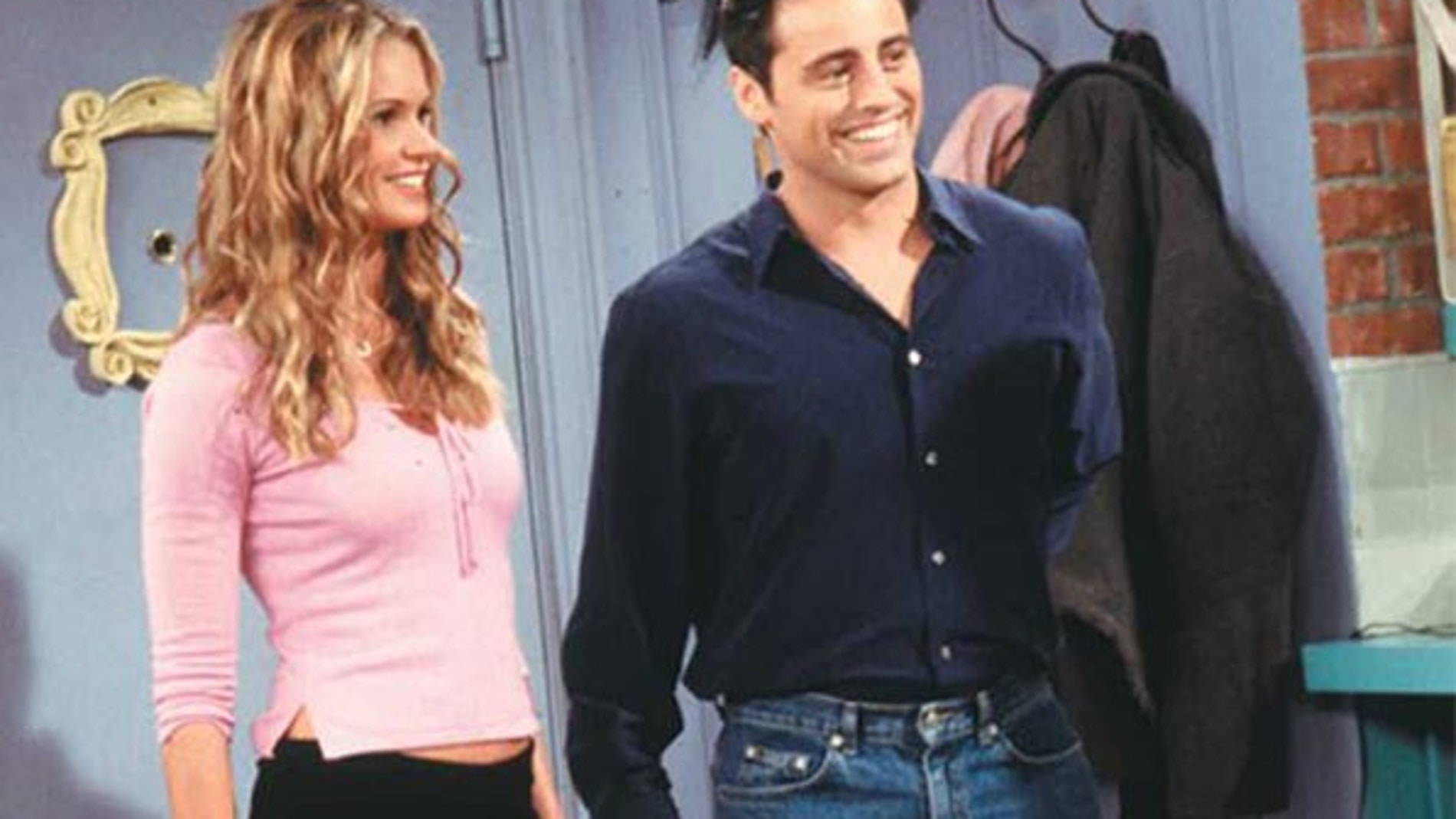 Elle Marpherson y Matt LeBlanc en 'Friends'